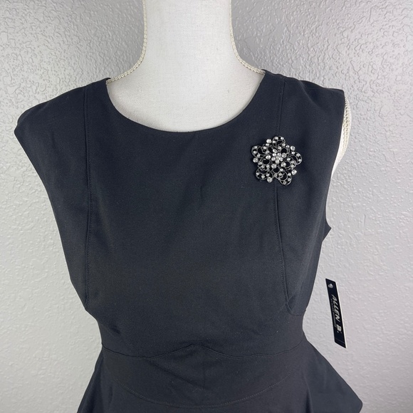 NWT Allen B - Black sheath Dress with brooch detail size 6 - Picture 11 of 12